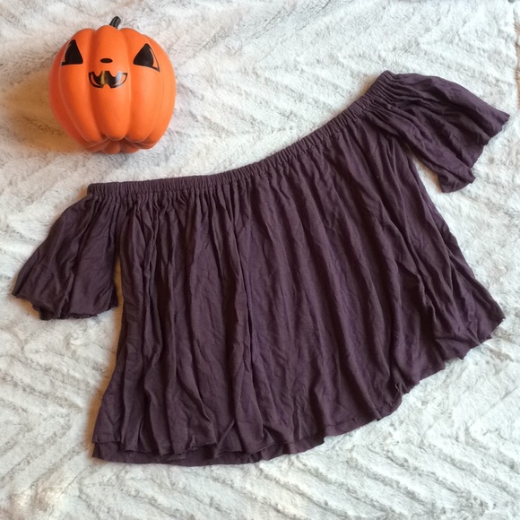 🖥CYBER MONDAY🖥 {UO} deep purple flowy off shoulder top - Picture 2 of 5